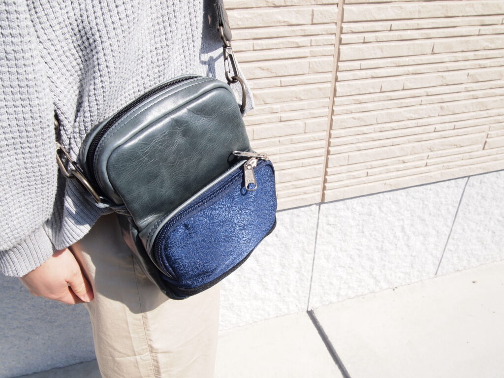 京丹後市で鞄を製作しているアーク企画が、丹後ちりめんを使った